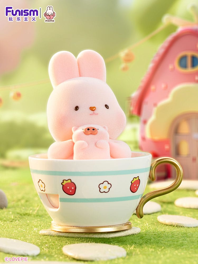 Momo Bunny Strawberry Town Series Mini Figures 9 cm Display (8)