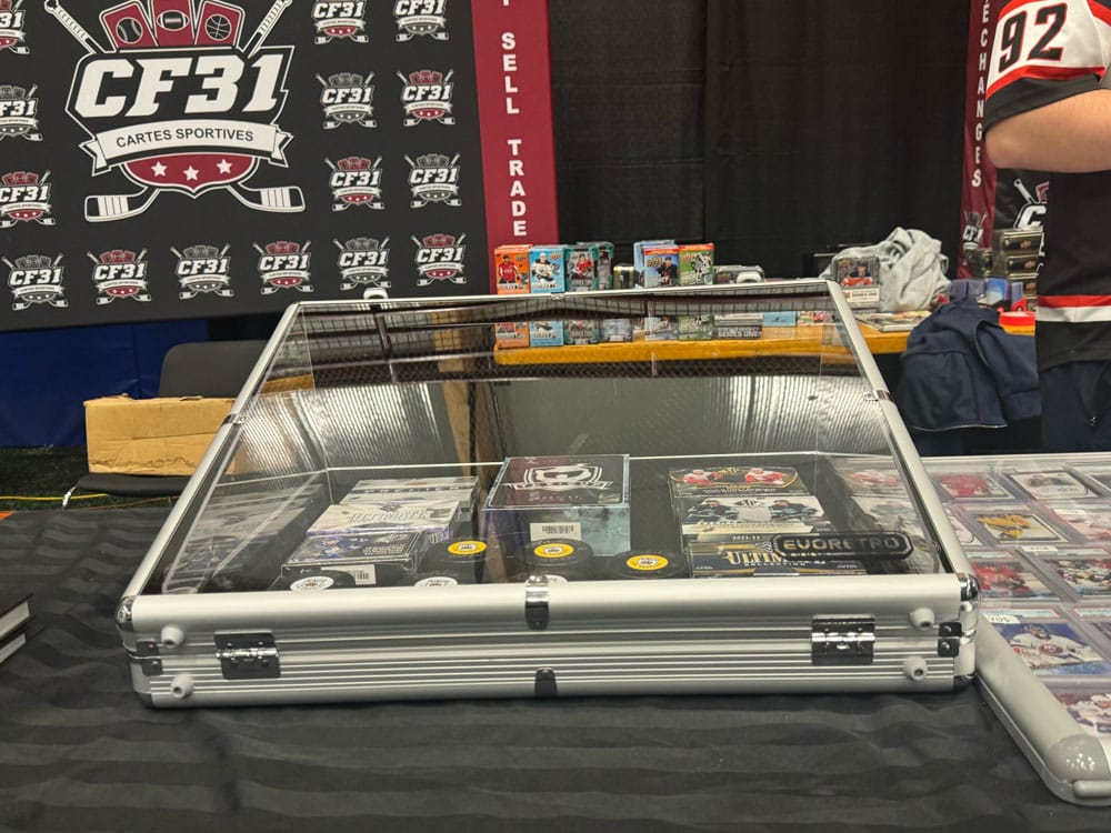 Evoretro Trading Card Display Suitcase