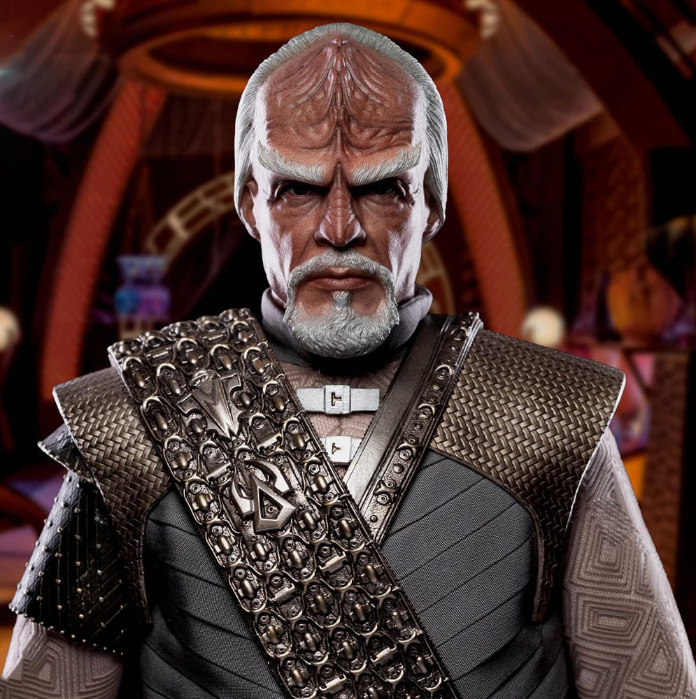 Star Trek: Picard Action Figure 1/6 Worf 30 cm