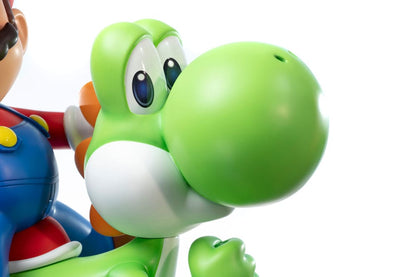 Super Mario Statue Mario & Yoshi 48 cm