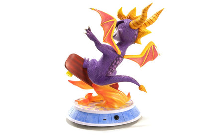 Spyro : Year of the Dragon  PVC Statue Spyro Skateboard 34 cm