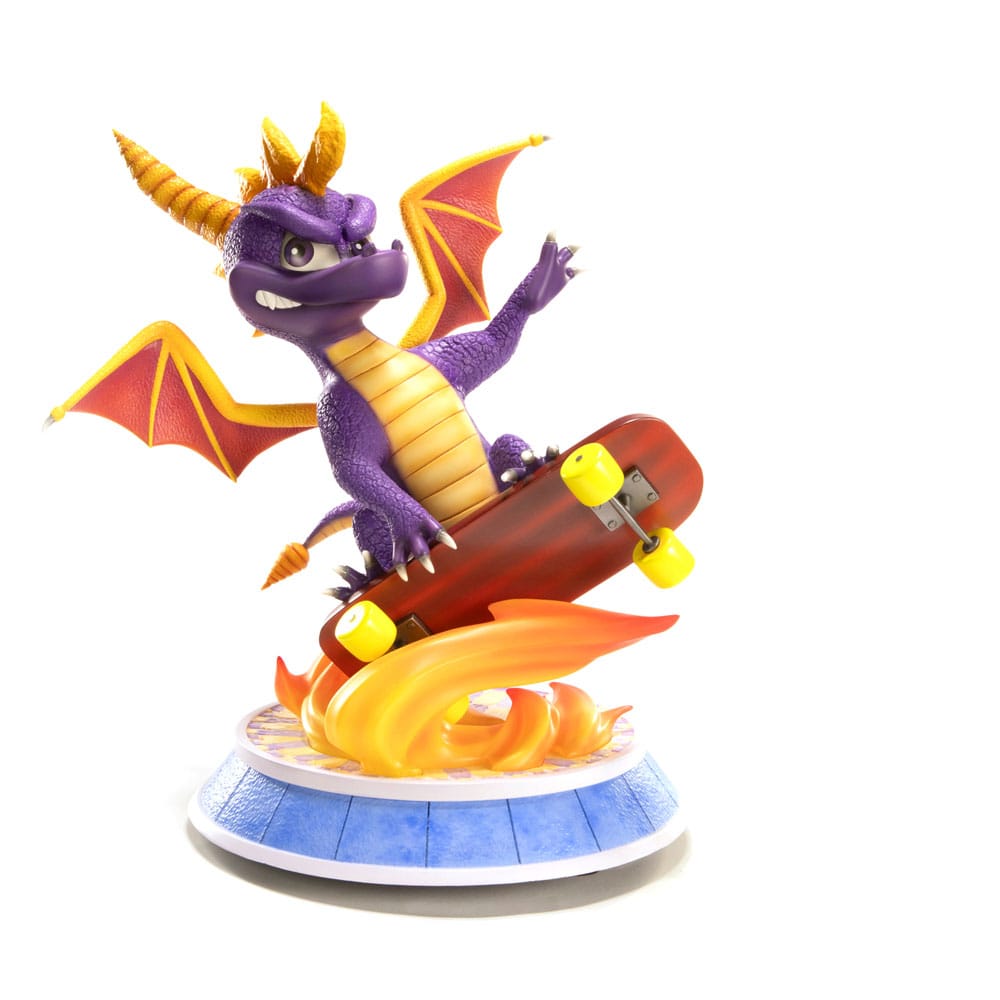 Spyro : Year of the Dragon  PVC Statue Spyro Skateboard 34 cm