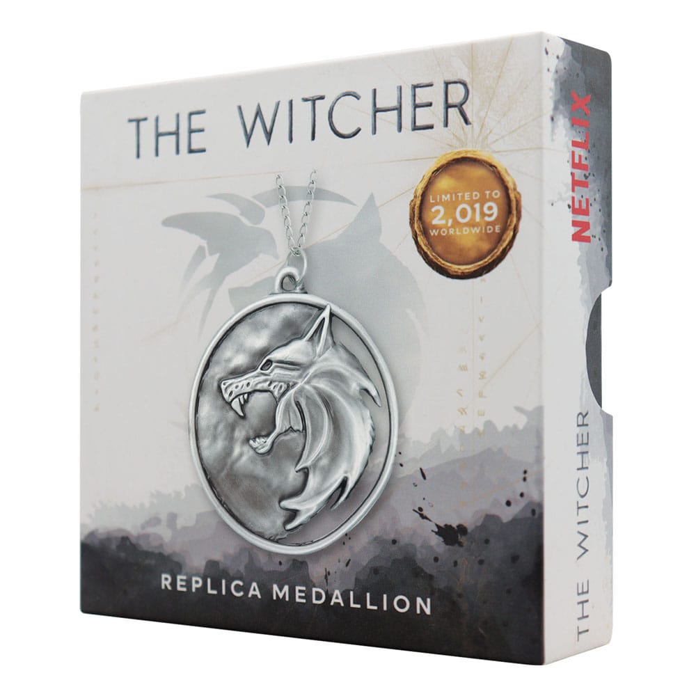 The Witcher Replica 1/1 Necklace Geralt´s Medallion FaNaTtik
