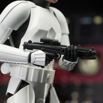 Star Wars Episode IV Milestones Statue 1/6 Han Solo (Stormtrooper Disguise) 40th Anniversary Exclusive 30 cm