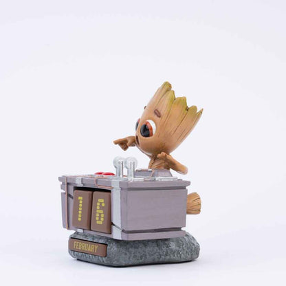 Marvel 3D Perpetual Calendar Groot Death Button 12 cm