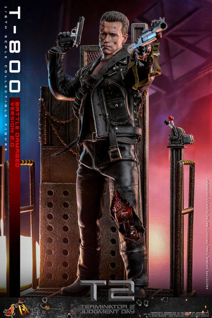 Terminator 2 Movie Masterpiece Action Figure 1/6 T-800 Battle Damaged Version 2.0 32 cm