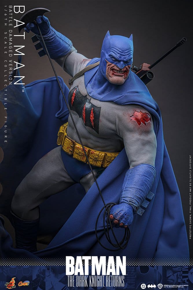 Batman: The Dark Knight Returns Comic Masterpiece Action Figure 1/6 Batman (Battle Damaged Version) 32 cm Hot Toys