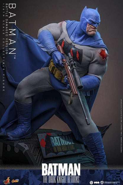 Batman: The Dark Knight Returns Comic Masterpiece Action Figure 1/6 Batman (Battle Damaged Version) 32 cm Hot Toys