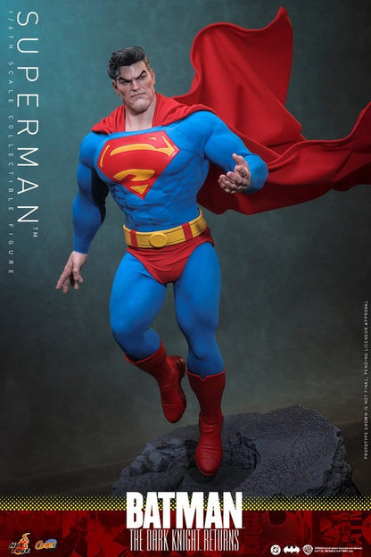 Batman: The Dark Knight Returns Comic Masterpiece Action Figure 1/6 Superman 34 cm Hot Toys