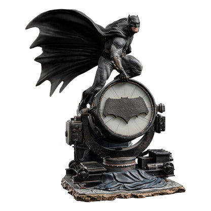 Zack Snyder’s Justice League Deluxe Art Scale Statue 1/10 Batman on Batsignal 28 cm Statues