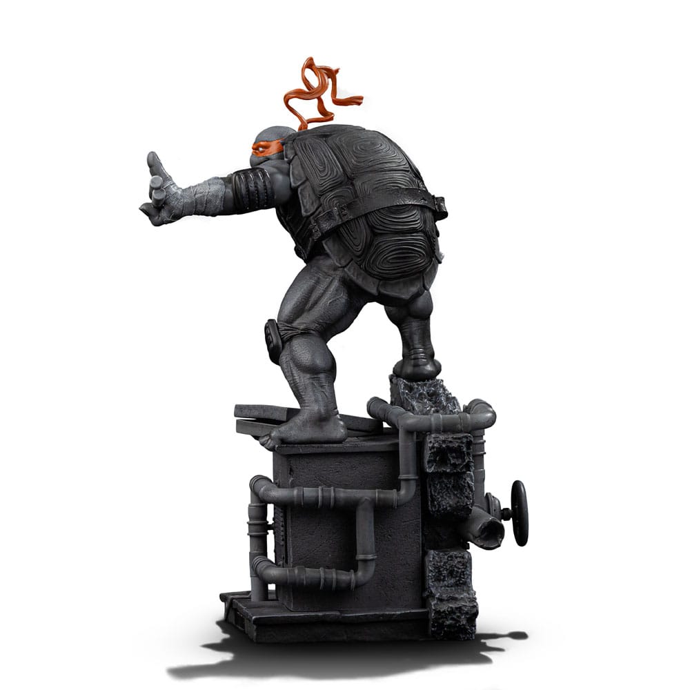 Teenage Mutant Ninja Turtles Art Scale Statue 1/10 Michelangelo Black and White Variant 26 cm heo exclusive Iron Studios