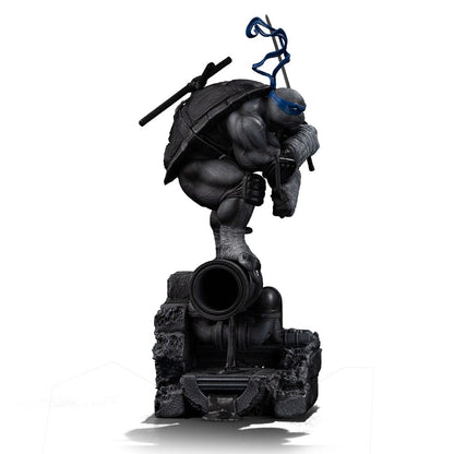 Teenage Mutant Ninja Turtles Art Scale Statue 1/10 Leonardo Black and White Variant 26 cm heo exclusive Iron Studios