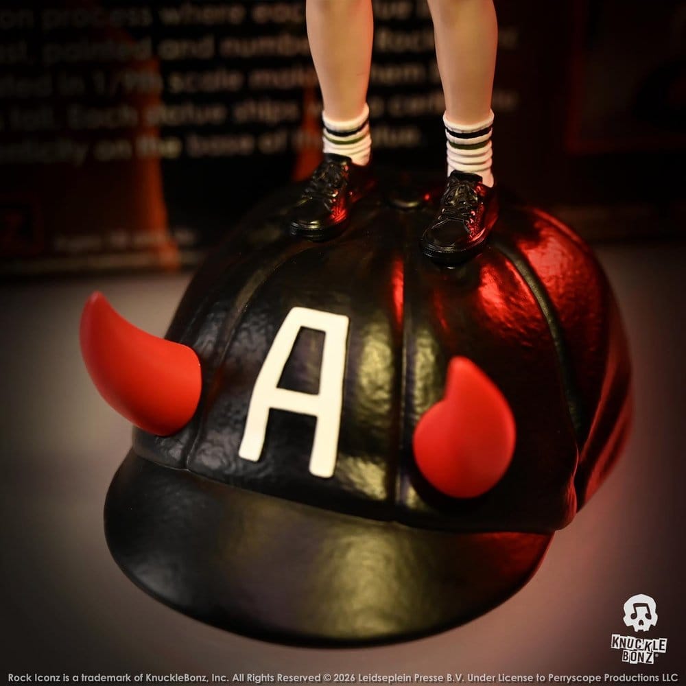 AC/DC Rock Iconz Angus Young IV 23 cm Knucklebonz