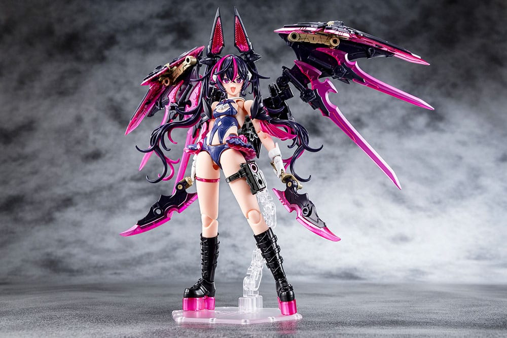 Megami Device Plastic Model Kit 1/1 Desire Maiden Raider 18 cm