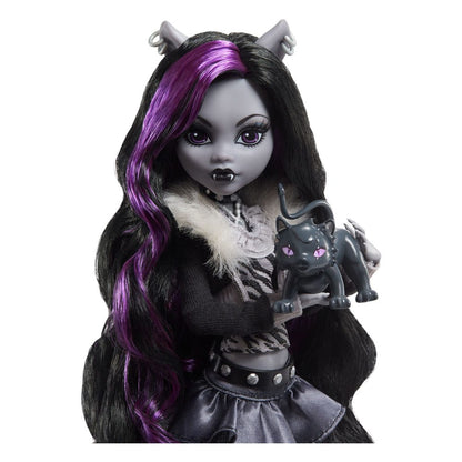 Monster High Reel Drama Doll Clawdeen Wolf in Black And White - FanofThings.co.uk