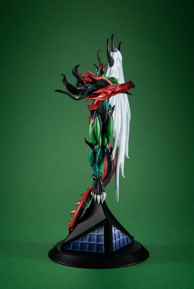 Yu-Gi-Oh! Duel Monsters Monsters Chronicle GX E PVC Statue Hero Flame Wingman 16 cm - FanofThings.co.uk