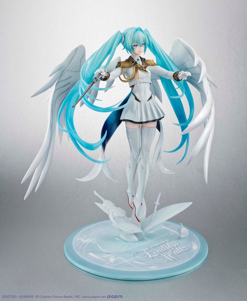 Mobile Suit Gundam x Hatsune Miku Lucrea PVC Statue Hatsune Miku x Wing Gundam Zero EW 45th Anniversary 27 cm - FanofThings.co.uk