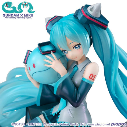 Mobile Suit Gundam x Hatsune Miku Lucrea PVC Statue Hatsune Miku x OO Gundam 45th Anniversary 17 cm Megahouse