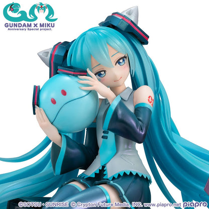 Mobile Suit Gundam x Hatsune Miku Lucrea PVC Statue Hatsune Miku x OO Gundam 45th Anniversary 17 cm Megahouse