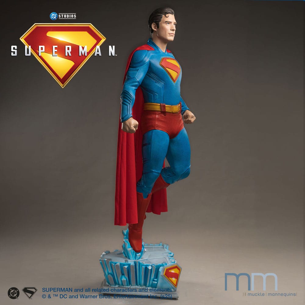 Superman 2025 Life-Size Statue Superman 246 cm Muckle Mannequins