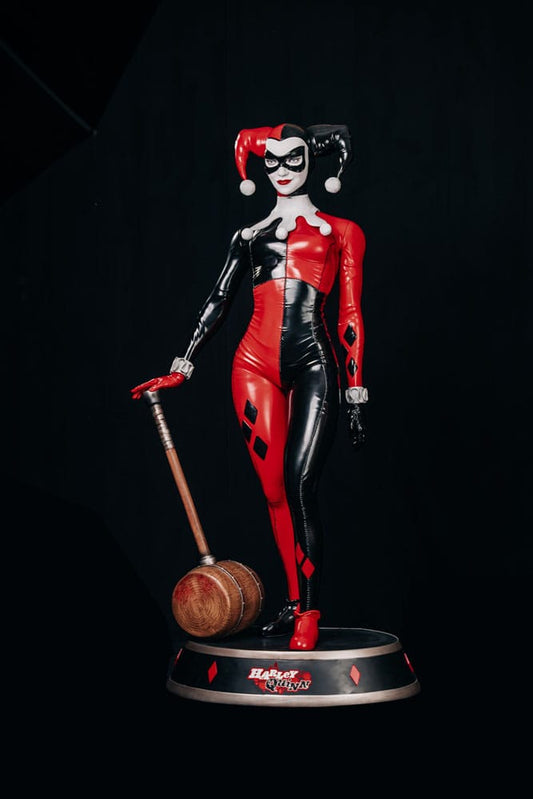 DC Comics Life-Size Statue Harley Quinn 196 cm Muckle Mannequins