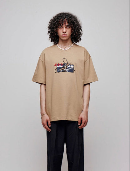 Attack on Titan T-Shirt Graphic Beige Size L
