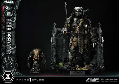 The Alien vs. Predator Museum Masterline Series Statue 1/3 Scar Predator Deluxe Bonus Version 93 cm