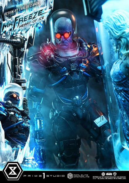 DC Comics Real Elite Masterline Series Statue 1/3 Batman (Comics) Mr. Freeze Heart of Ice (Design by Carlos D'Anda) 82 cm