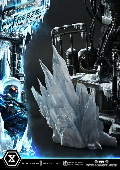 DC Comics Real Elite Masterline Series Statue 1/3 Batman (Comics) Mr. Freeze Heart of Ice (Design by Carlos D'Anda) 82 cm