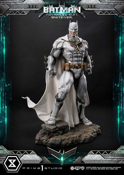 DC Comics Ultimate Museum Masterline Statue Batman Advanced Suit White Version (Design By Josh Nizzi) 51 cm