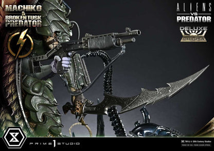 Aliens vs. Predator (Comic) Ultimate Premium Masterline Statue 1/4 Machiko & Broken Tusk Predator Deluxe Version 84 cm