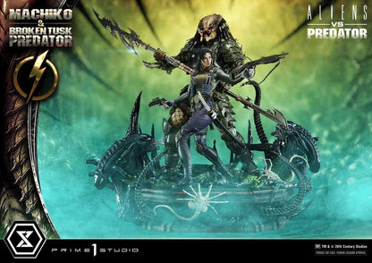 Aliens vs. Predator (Comic) Ultimate Premium Masterline Statue 1/4 Machiko & Broken Tusk Predator DX Bonus Version 84 cm