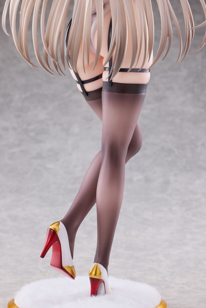 Original Character PVC Statue 1/4 White Bunny Onee-san Illustrated by sakiyamama 43 cm