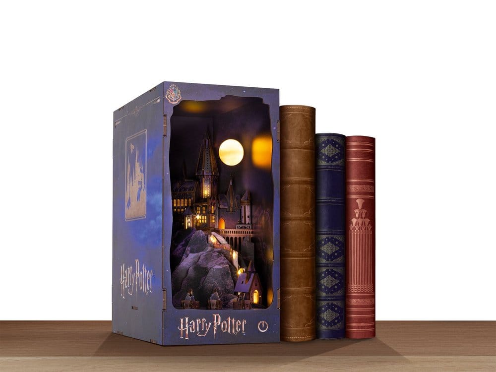 Harry Potter Tiny Adventures Book Nook Mini Diorama Hogwarts Castle 18 cm Revell