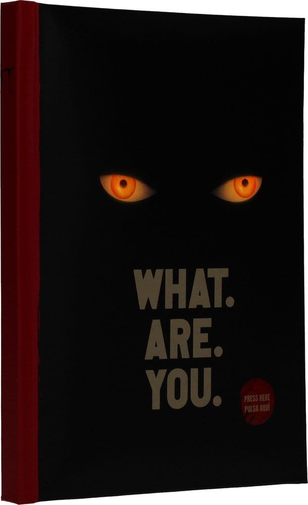 It: Welcome to Derry Light Up Notebook & Metal Keychain Gift Set 21 cm