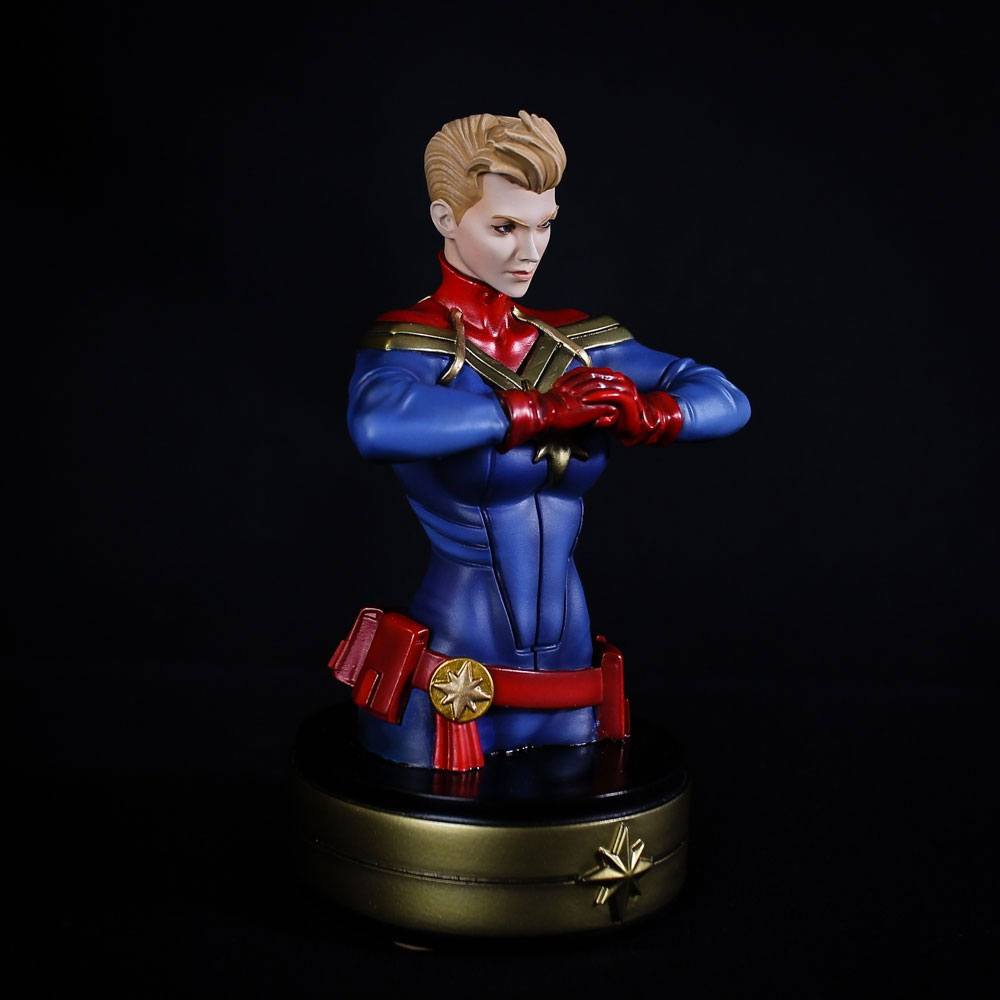 Captain Marvel Bust Captain Marvel 20 cm Semic