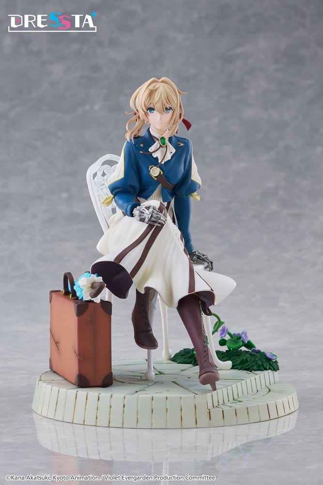 Violet Evergarden Dressta PVC Figure Violet Evergarden 17 cm