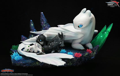How To Train Your Dragon Statue 1/6 Light Fury & Night Lights 36 cm Statues