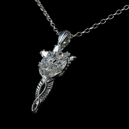 Lord of the Rings Replica 1/1 Pendant & Chain Evenstar (Sterling Silver) Weta Workshop