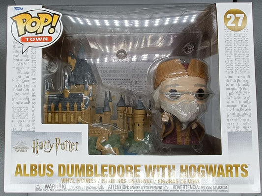 27 Albus Dumbledore with Hogwarts Harry Potter Town Damaged Box Funko POP Funko