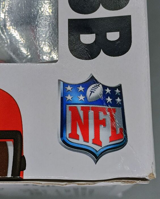 140 Nick Chubb (Action Pose) NFL Cleveland Browns Box Damaged Funko POP