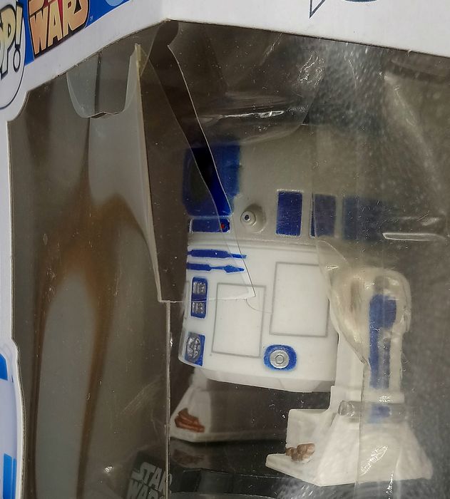 31 R2-D2 - Star Wars - Box Damaged Funko POP